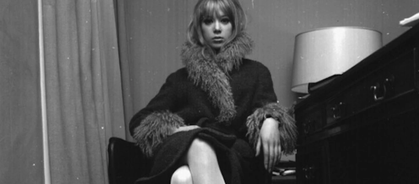 Pattie Boyd: Το μοντέλο που ερωτεύτηκαν οι 10 μεγαλύτεροι σταρ του ροκ (βίντεο)